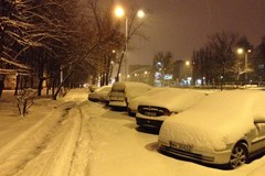 Warszawa budzi się zasypana śniegiem