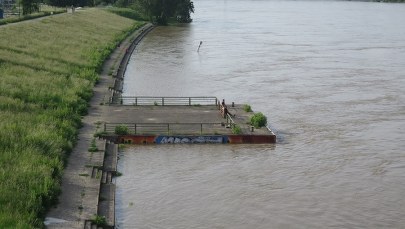 Warszawa: Bulwary Wiślane zostaną zamknięte z powodu przejścia fali wezbraniowej