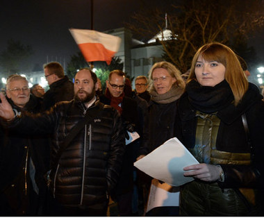 Warszawa: Demonstracja przeciw trybowi prac nad ustawą o TK