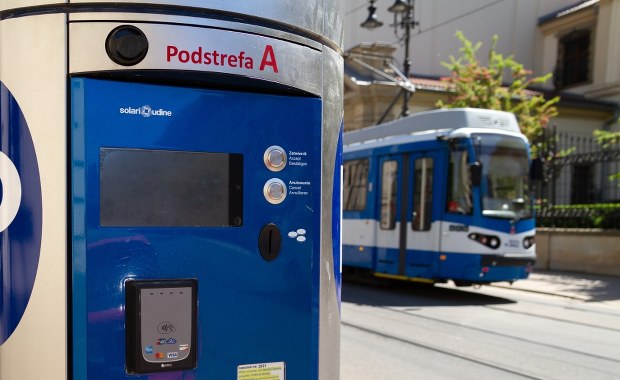 Warszawa dzieli się z Krakowem. Dzięki temu miasto zaoszczędzi miliony