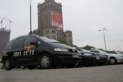 Warszawa: Dzień bez Samochodu dniem protestu taksówkarzy
