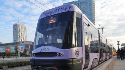 Warszawa gra Chopina. Tramwaj z fortepianem i muzykami na ulicach stolicy