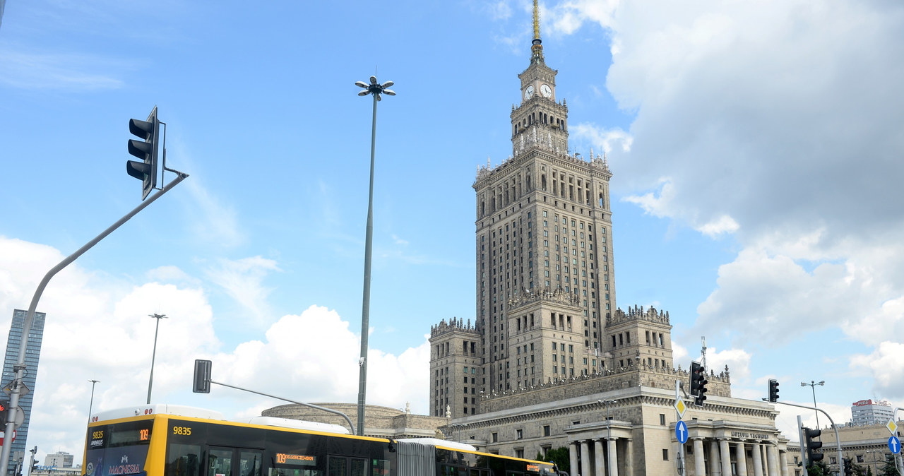 Warszawa jest największym płatnikiem netto "janosikowego" /Agencja SE/East News