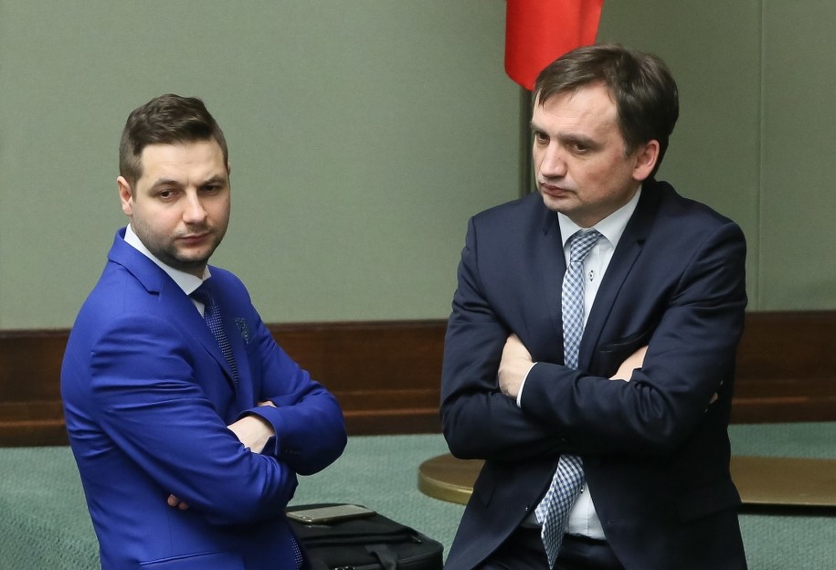 Warszawa, maj 2017. Minister sprawiedliwości i prokurator generalny Zbigniew Ziobro i ówczesny wiceminister sprawiedliwości Patryk Jaki /Paweł Supernak  /PAP
