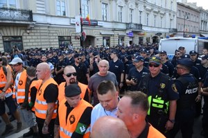 Warszawa: Marsz narodowców rozwiązany 