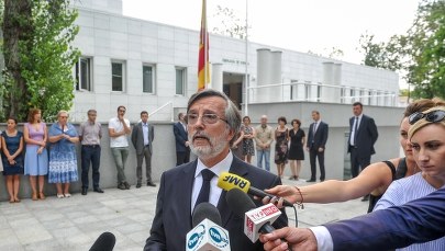 Warszawa: Minuta ciszy przed ambasadą Hiszpanii
