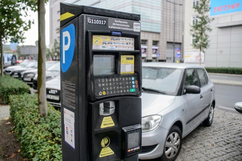 Warszawa może wprowadzić płatne parkowanie także w weekendy /Zbyszek Kaczmarek /Reporter