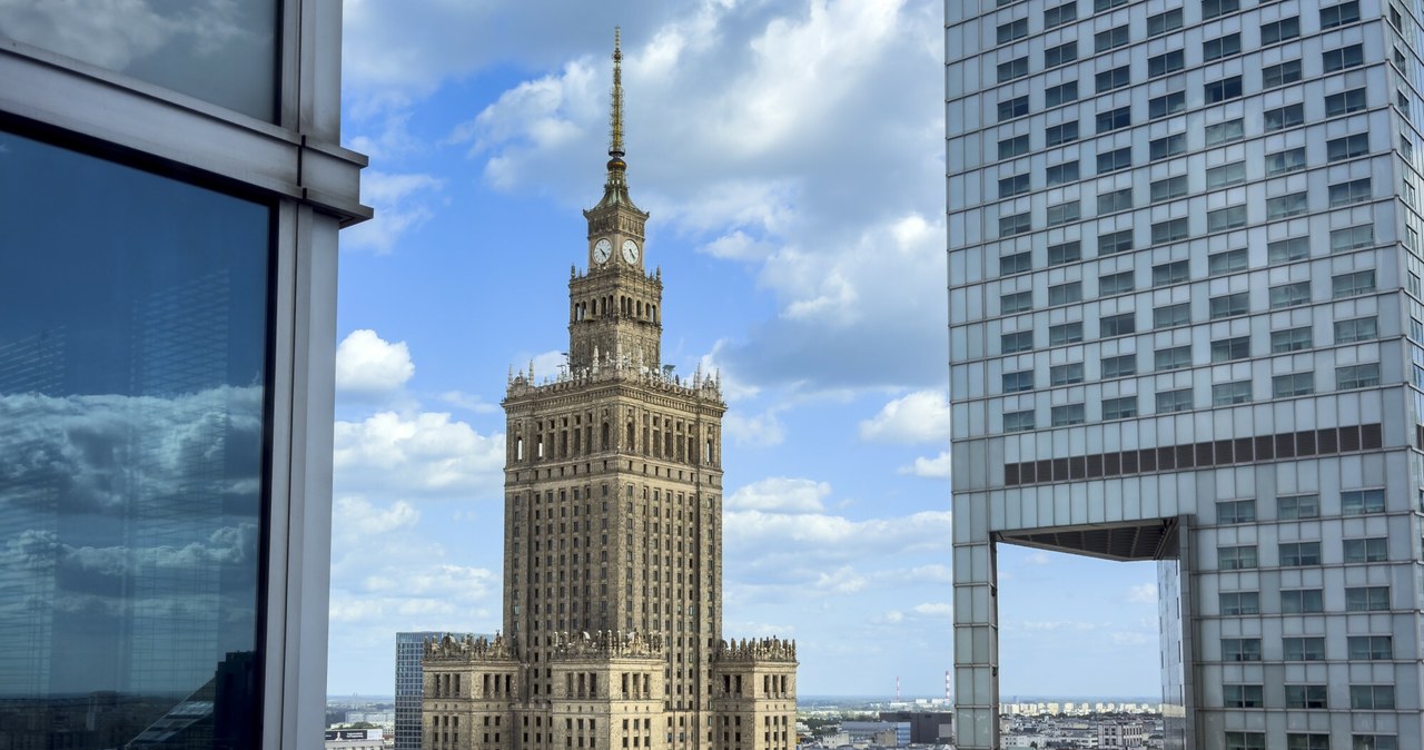 Warszawa niedługo zyska nową atrakcję. Nie potrwa jednak długo, więc odwiedzić ją jak najszybciej /Tomasz Oszczepalski/East News /East News