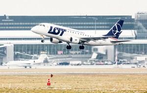 Warszawa: Od 1 maja ograniczenia w ruchu lotniczym. Jest rozporządzenie