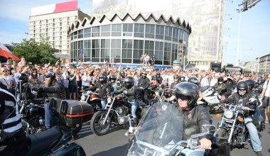 Warszawa oddaje hołd poległym w powstaniu. [SONDA]