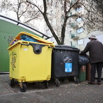 Warszawa: Opłata za wywóz śmieci uzależniona od zużycia wody? Są zastrzeżenia