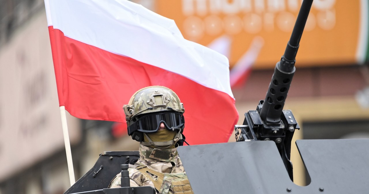 Warszawa: Ostatnie przygotowania do marszu "Dla Ciebie Polsko" 