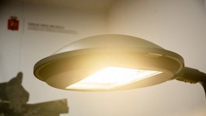 Warszawa oszczędza. Stanęły pierwsze ledowe oprawy