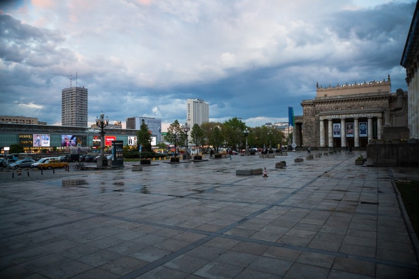 Warszawa: Plac Defilad /Adam Burakowski /Reporter