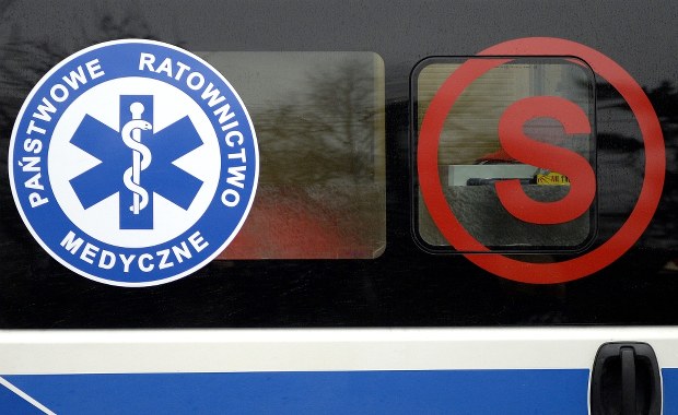 Warszawa: Pociąg WKD uderzył w samochód osobowy. Troje dzieci w szpitalu