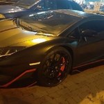 Warszawa. Podeptał Lamborghini Aventadora - jest nagroda za wskazanie sprawcy