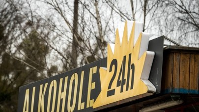 ​Warszawa podzielona w sprawie nocnej prohibicji. Decyzja już we wrześniu