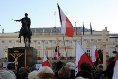 Warszawa - pół roku po tragedii