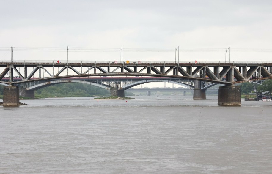 Warszawa: Poszukiwania mężczyzny, który tydzień temu wpadł do Wisły, trwają /	Wojciech Olkuśnik /East News