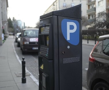 Warszawa powiększy strefę płatnego parkowania. Jest decyzja wojewody