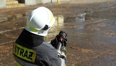 Warszawa: Pożar w bloku na Sadybie. Nie żyje mężczyzna