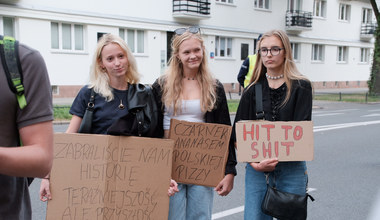 Warszawa: Protest przed ministerstwem edukacji. "HiT happens"