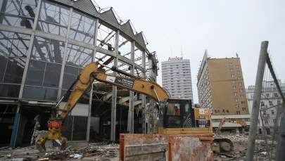 Warszawa: Ruszyła rozbiórka Rotundy