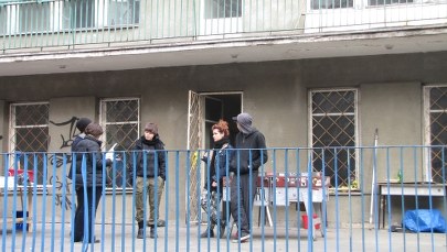 Warszawa: Squatterzy nie chcą opuścić pustostanu w centrum miasta