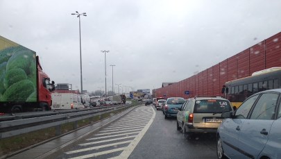 Warszawa stanęła w korkach przez urzędniczą niekompetencję