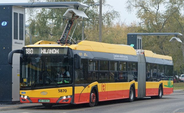 Warszawa stawia na elektryki. 80 nowych pojazdów trafi na stołeczne ulice 