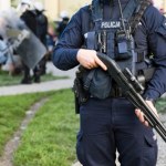Warszawa: Strzały na Konwaliowej, policja musiała użyć broni