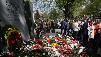 Warszawa: Uroczystość odsłonięcia pomnika rtm. Witolda Pileckiego