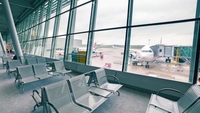 Warszawa: W bagażach miał granat i amunicję, jest areszt dla obywatela RPA 