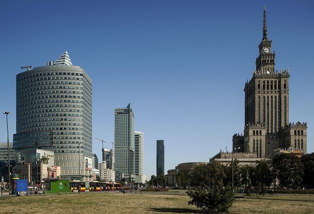 Warszawa - w głębi Hotel InterContinental. Fot. MICHAL KOSC /Reporter