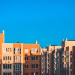 Warszawa wśród najdroższych stolic. Na wynajem trzeba przeznaczyć prawie połowę dochodu