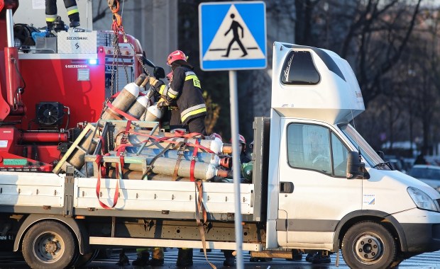 Warszawa: Z samochodu spadły butle z gazem. Kilkaset osób ewakuowanych
