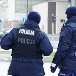 Warszawa: Znieważyli policjanta po wpisie Barbary Nowackiej. Przyznali się do winy 