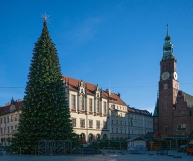 Warszawa zostawiła Wrocław daleko w tyle. Bajońskie sumy za choinki