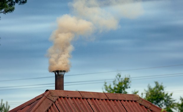 Warszawiacy nie chcą wymieniać "kopciuchów"