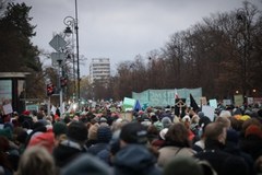 Warszawski protest po śmierci 30-letniej Izy z Pszczyny