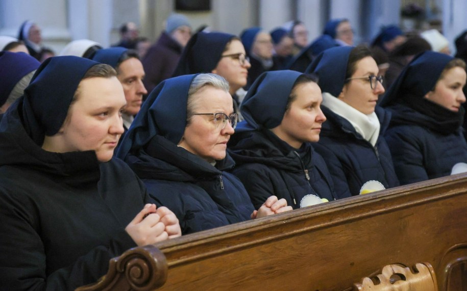 Warszawskie uroczystości kościelne / WOJCIECH OLKUSNIK  /East News