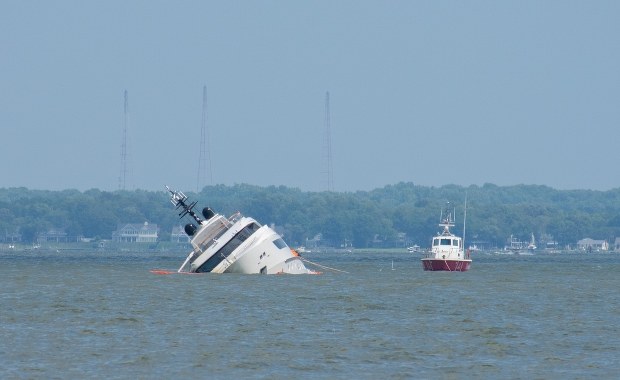 Wart majątek jacht zatonął tuż po zwodowaniu
