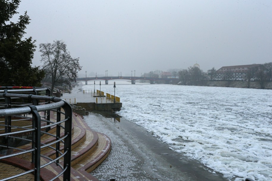 Warta w Gorzowie Wielkopolskim / 	Lech Muszyński    /PAP