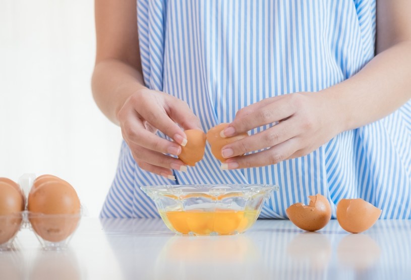 Warto wybierać jajka od kur hodowanych w naturalnych warunkach /123RF/PICSEL