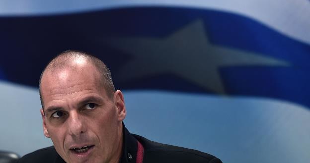 Warufakis uważa ze Niemcy mogą uratować Grecję /AFP