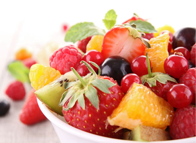 Warzywa i owoce sprzyjają zdrowiu i ładnej sylwetce /123RF/PICSEL