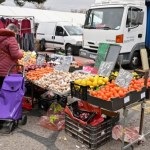 Warzywa korzeniowe coraz tańsze. W hurcie spadają też ceny sezonowych owoców