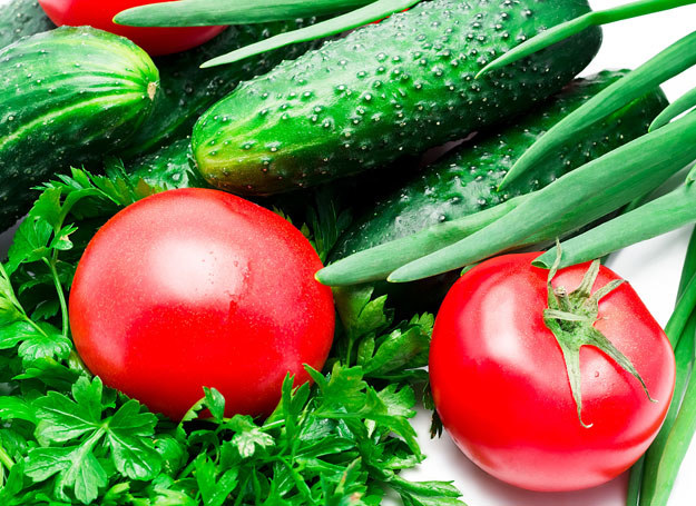 Warzywa to naturalne produkty, które zapobiegają obrzękom /123RF/PICSEL