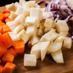 Warzywo, które doceniamy tylko w rosole lub sałatce jarzynowej. Tymczasem dla serca i nerek to zabawienie