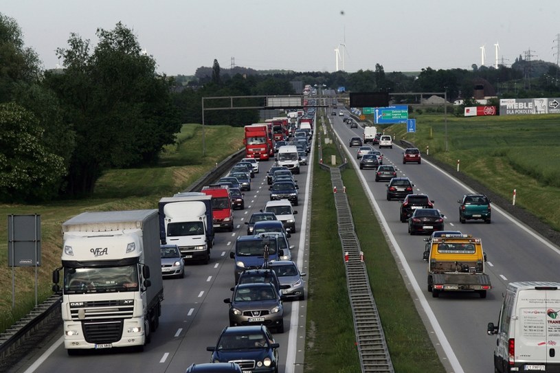 Wąska i zatłoczona A4 na Dolnym Śląsku autostradą jest głównie z nazwy /Piotr Krzyżanowski /East News